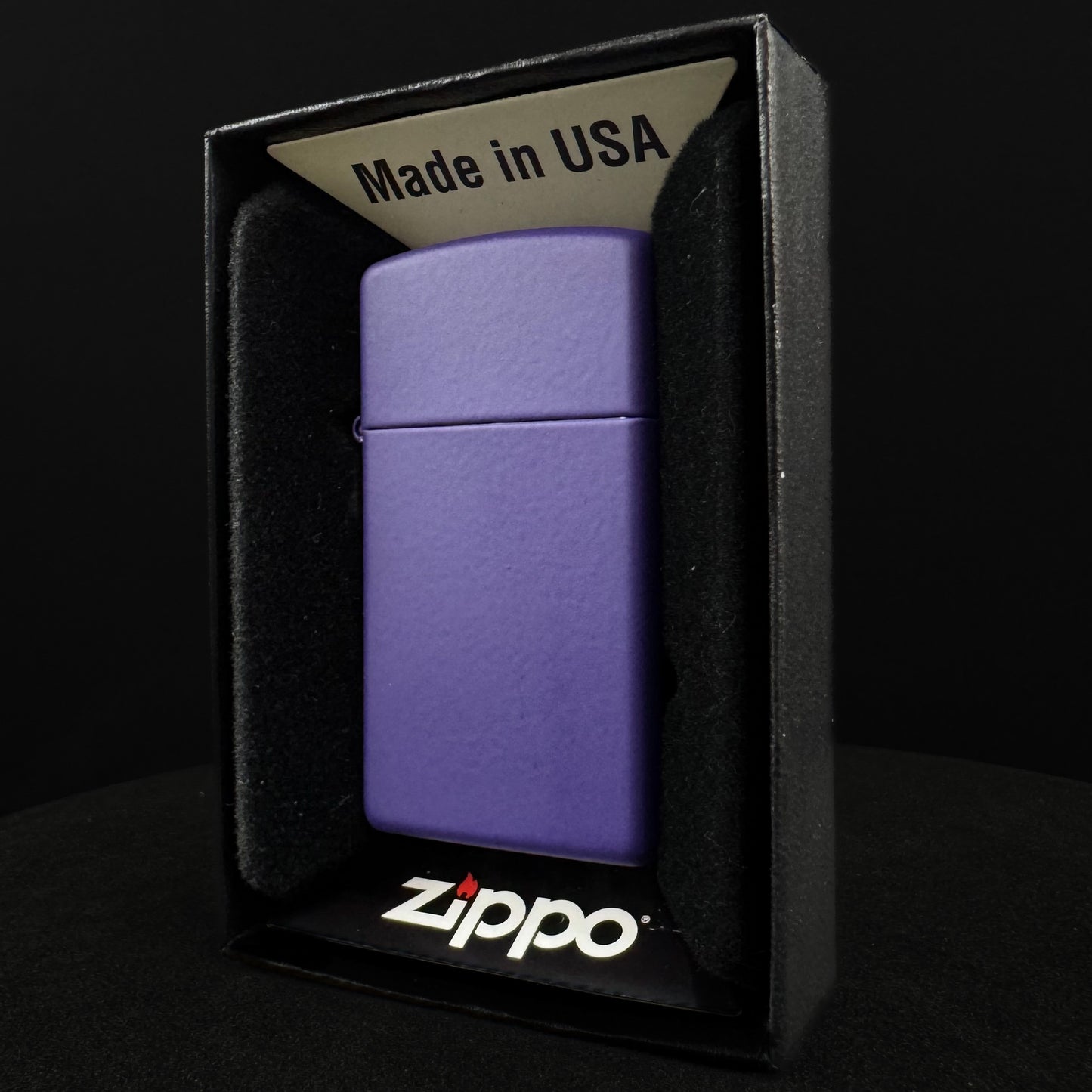 Zippo upaljač "Ljubičasti Slim" s gravurom