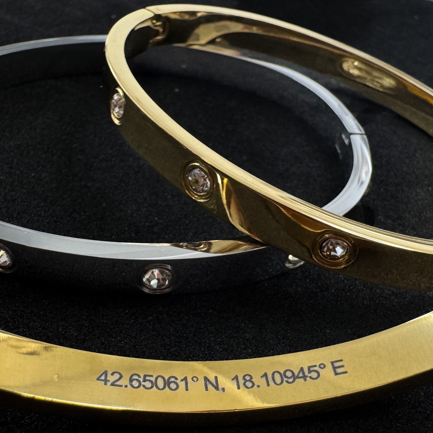 Narukvica "Bangle" s gravurom