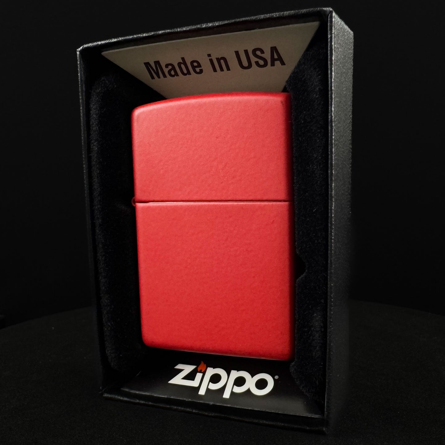 Zippo upaljač "Crveni" s gravurom