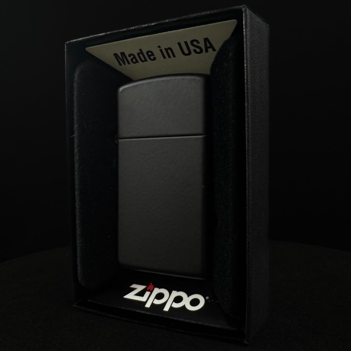 Zippo upaljač "Crni Slim" s gravurom