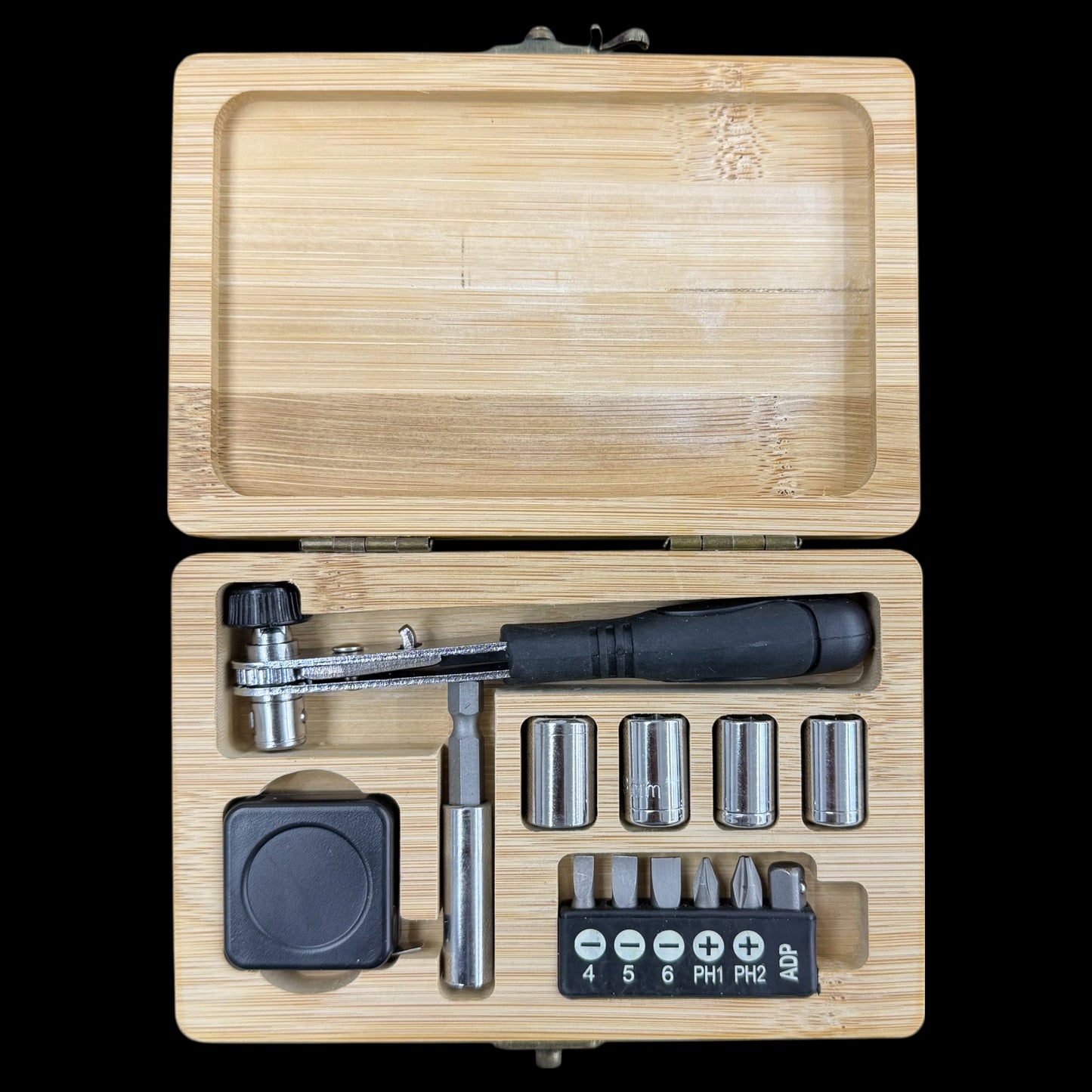 Set alata s gravurom